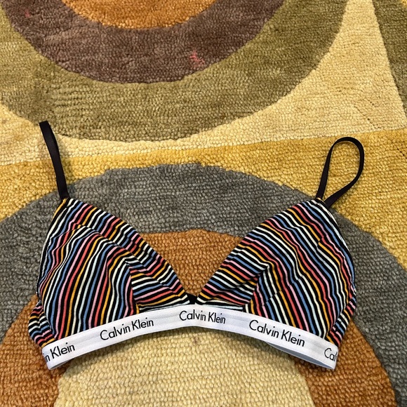 Calvin Klein Carousel Triangle Bralette Rainbow Stripe Unlined Un-Padded Medium - Picture 1 of 3